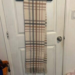 Abercrombie and fitch scarf